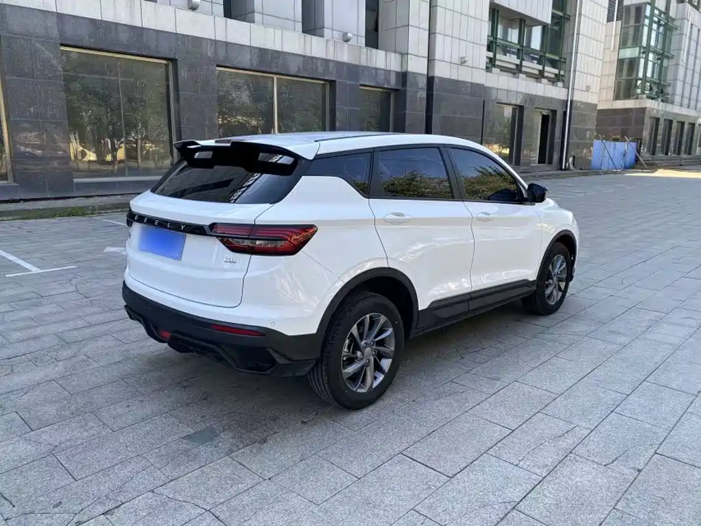 Geely Binyue — миниатюра 11
