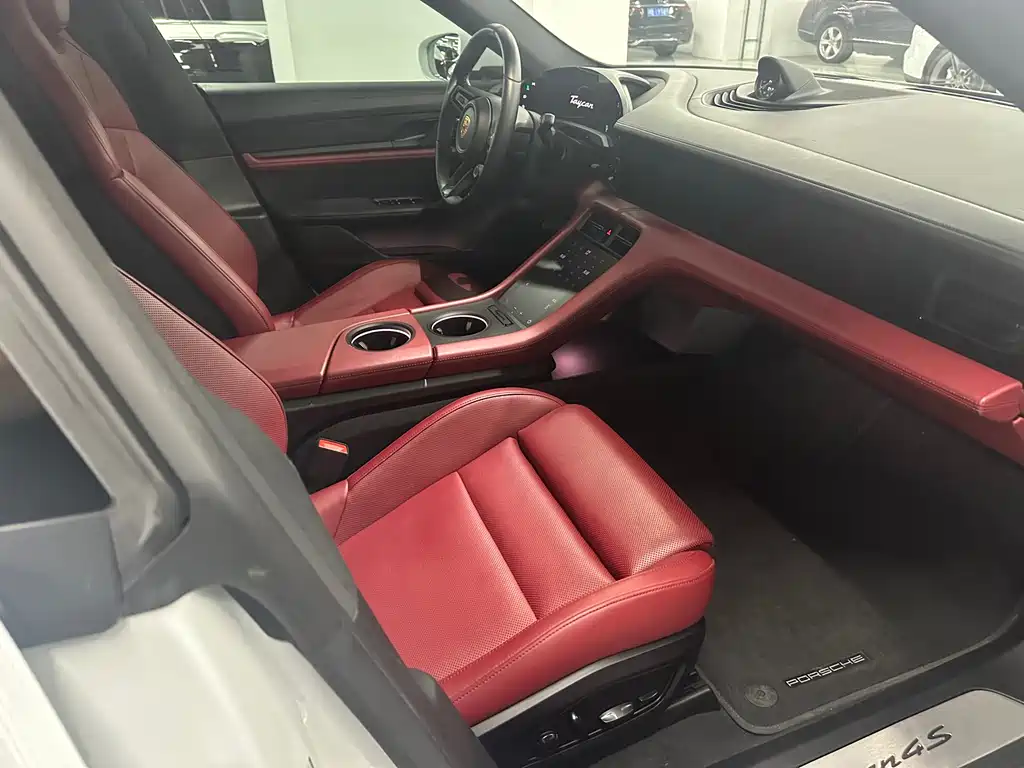 Porsche Taycan — миниатюра 14