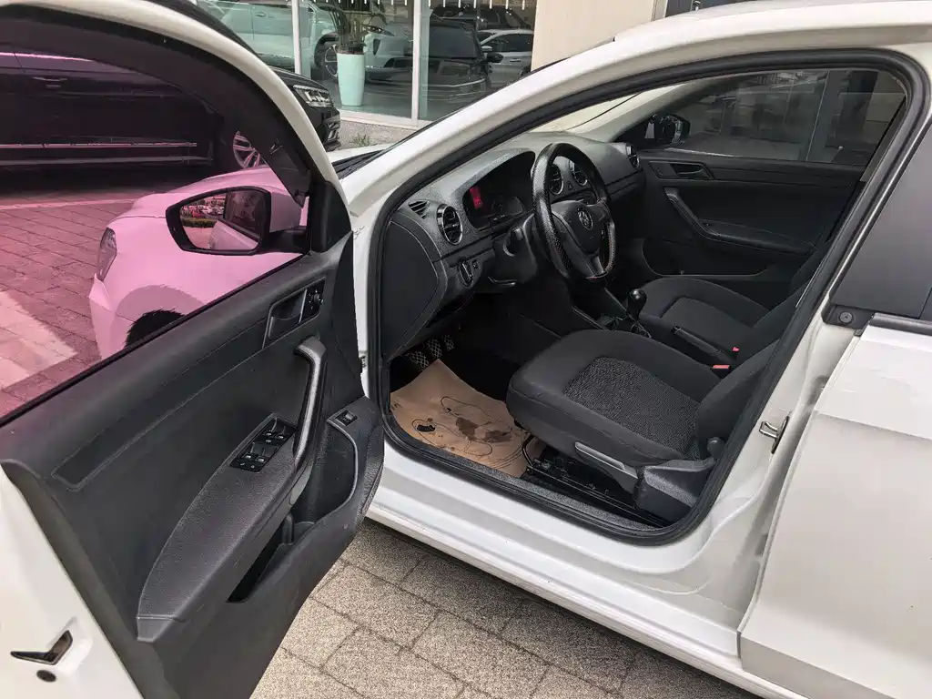 Volkswagen Jetta 2017 1.4L MT Fashion