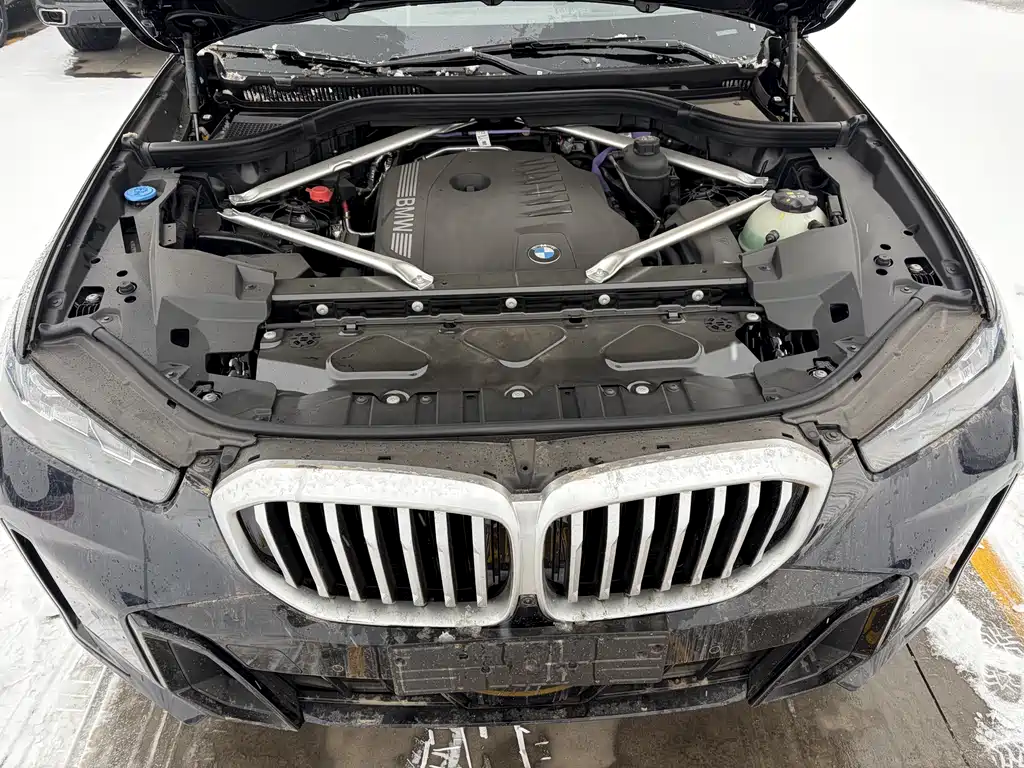 BMW X5 2025 xDrive 40Li M Sport