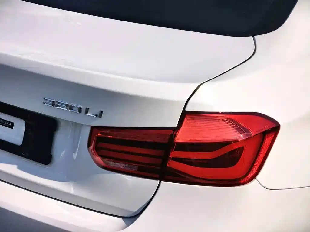 BMW 3 Series — миниатюра 8