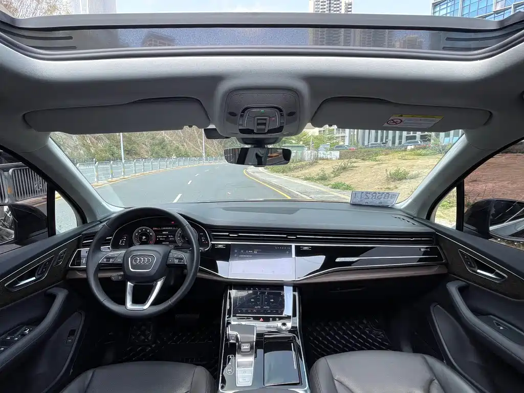 Audi Q7 — миниатюра 11