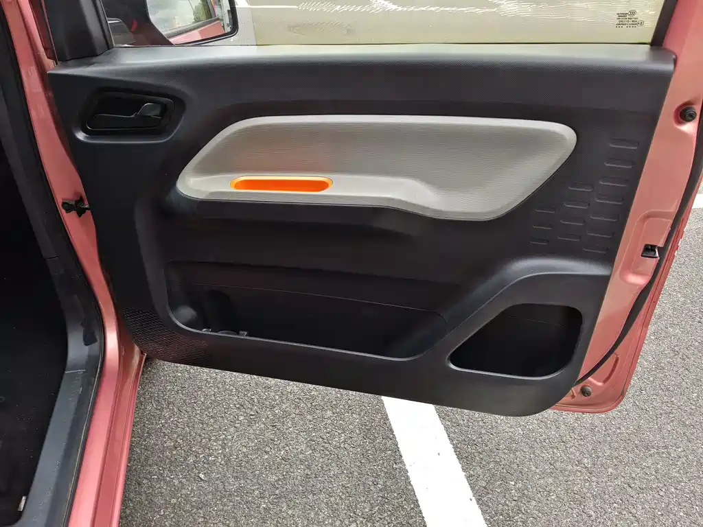 Wuling MINIEV — миниатюра 10