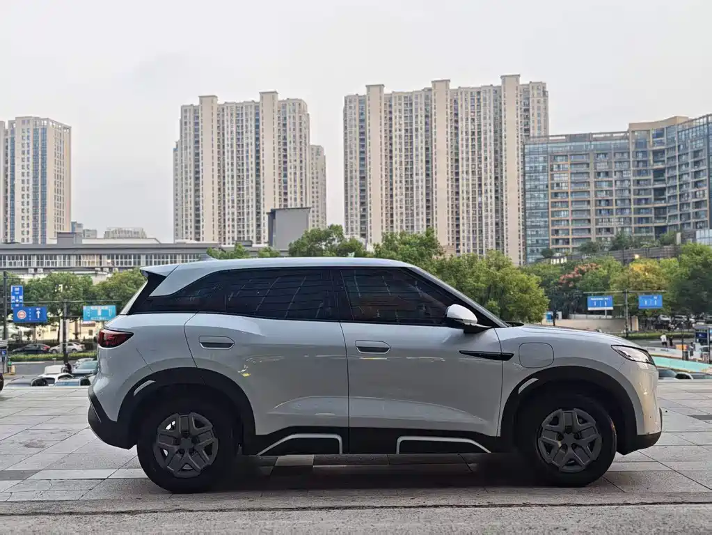 BYD Yuan UP — миниатюра 8