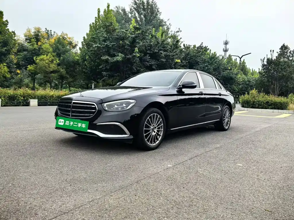 Mercedes-Benz E-Class — миниатюра 2