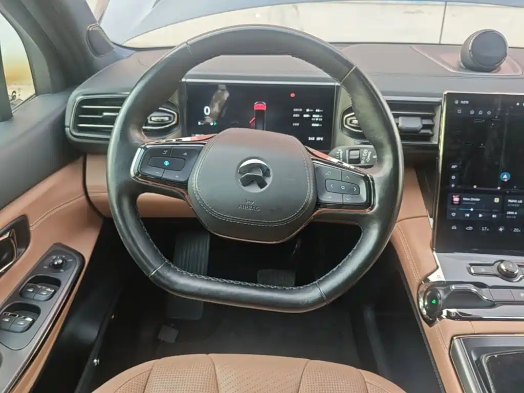 NIO ES8 — миниатюра 11