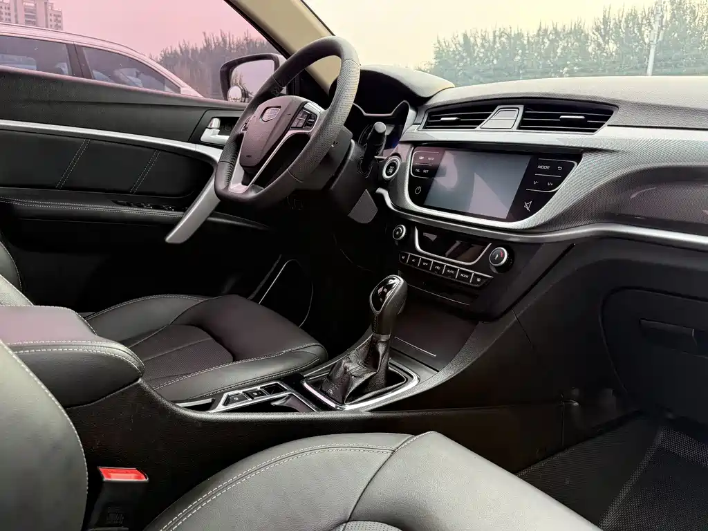 Geely Emgrand — миниатюра 19