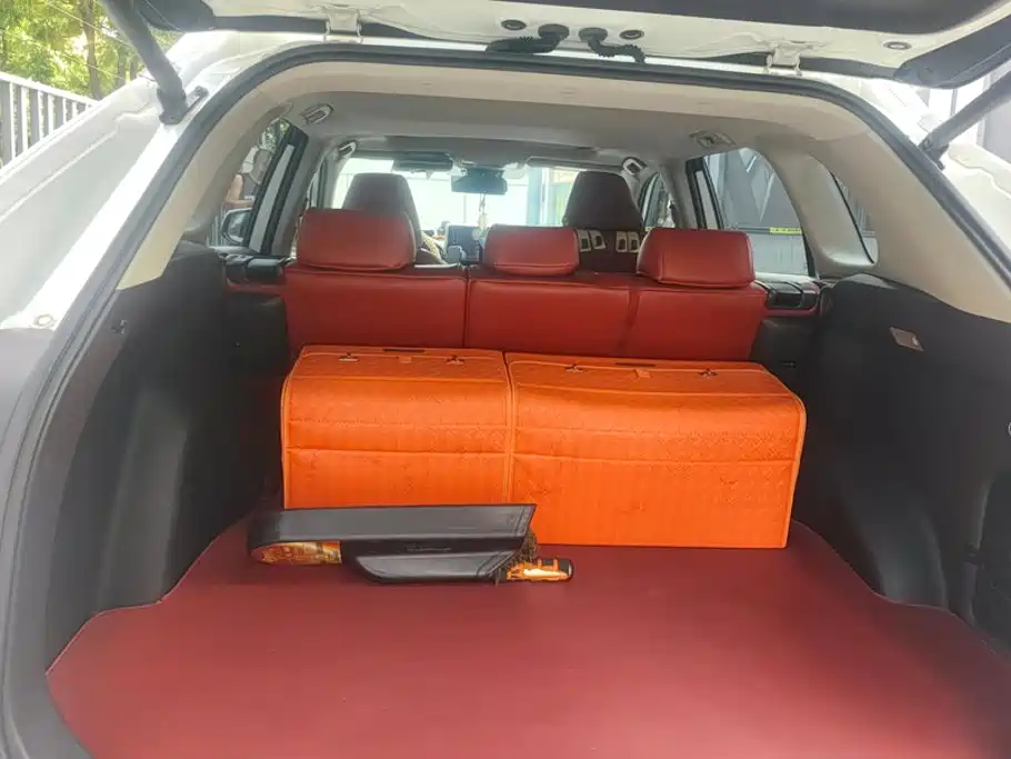 Toyota RAV4 — миниатюра 4