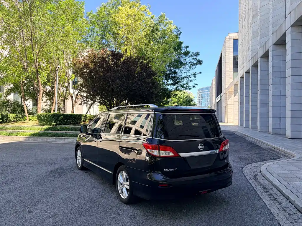 Nissan Quest — миниатюра 5