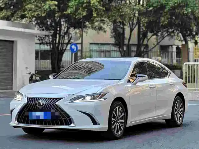 LEXUS ES 2022