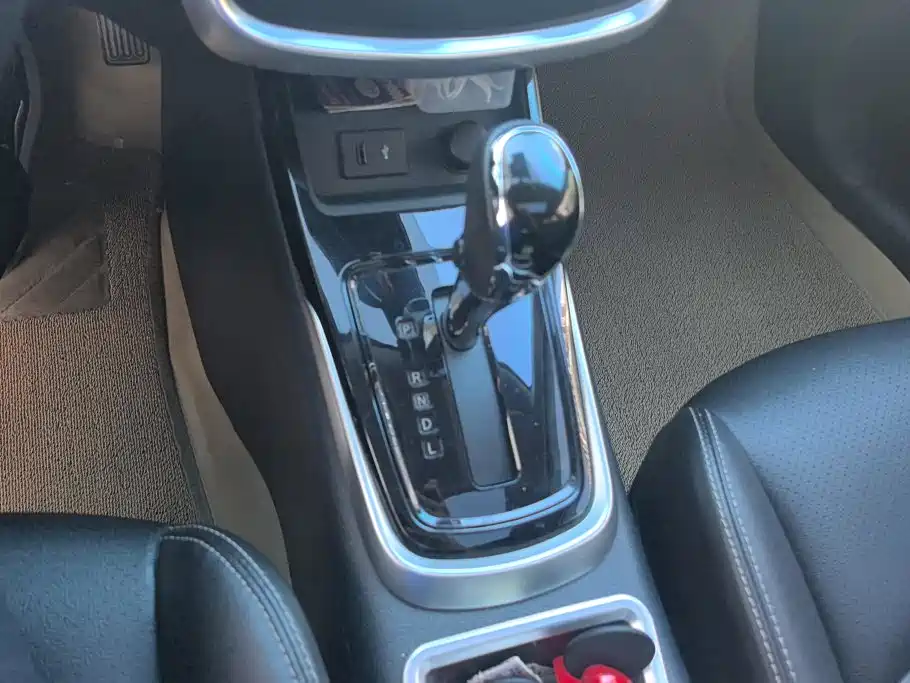 Nissan Tiida — миниатюра 16