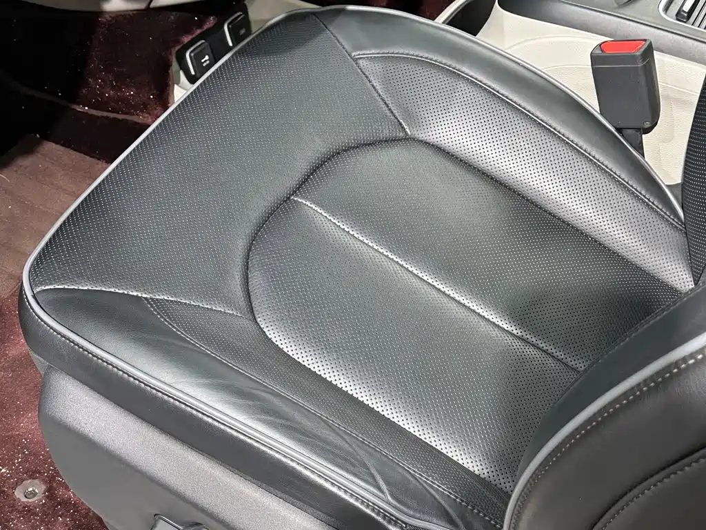 Chrysler Grand Voyager (Import) — миниатюра 11