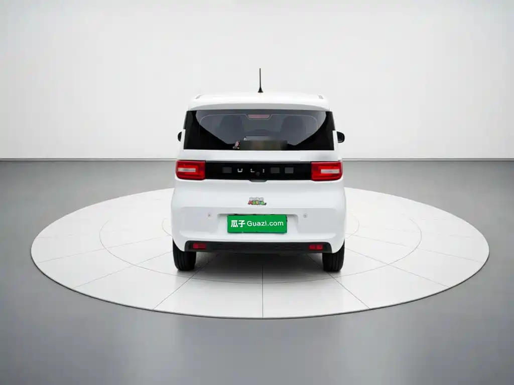 Wuling MINIEV — миниатюра 5