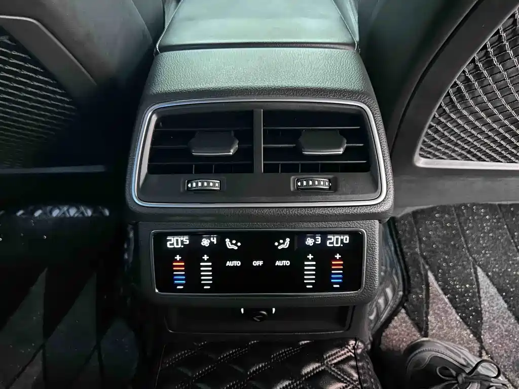Audi A6L — миниатюра 10