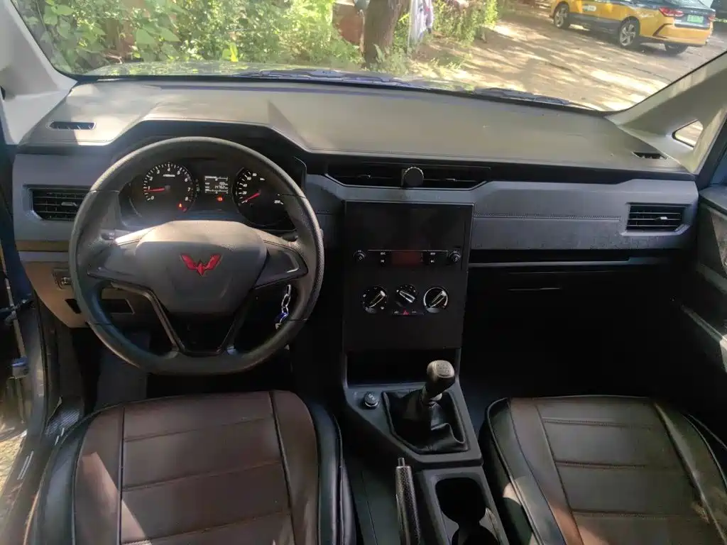Wuling Hongguang PLUS — миниатюра 5