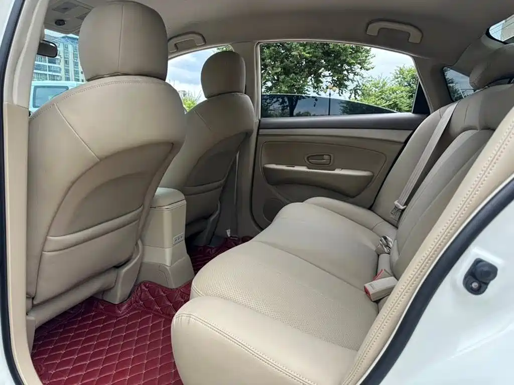 Nissan Sylphy — миниатюра 8