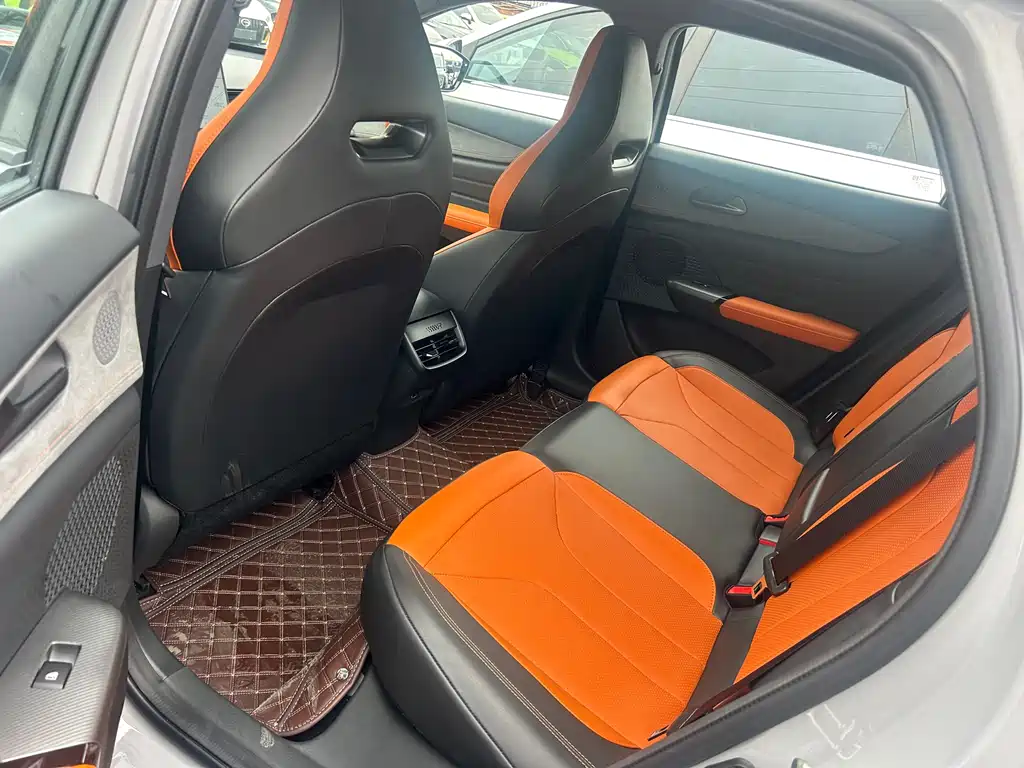 Changan UNI-V 2025 1.5T 500Bar Luxury Sport