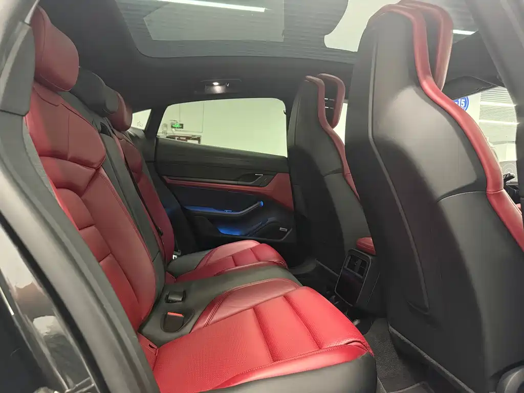 Porsche Taycan — миниатюра 16