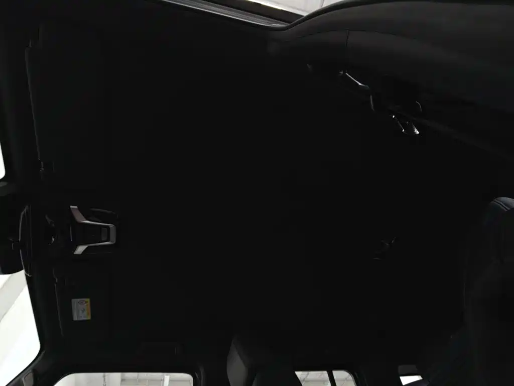 212 212 T01 — миниатюра 14