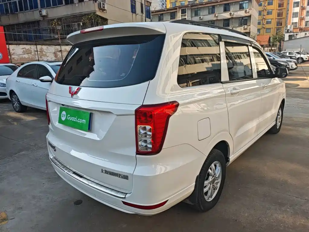 Wuling Hongguang — миниатюра 7
