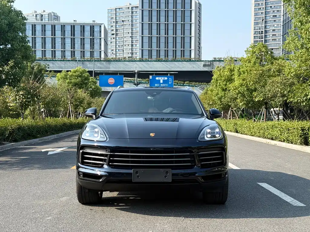 Porsche Cayenne — миниатюра 2