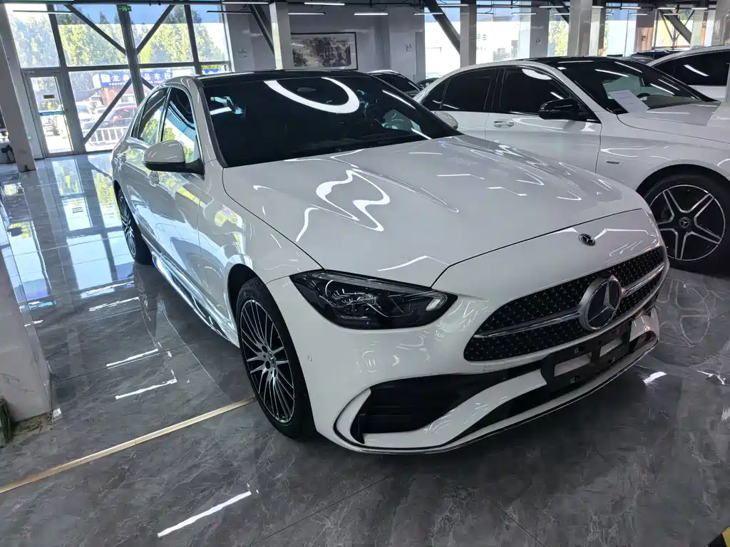 Mercedes-Benz C-Class — миниатюра 3