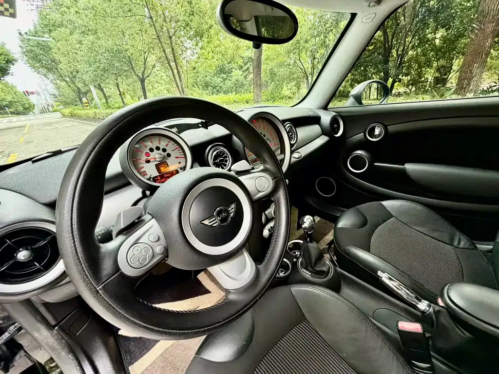 MINI Mini Clubman — миниатюра 3