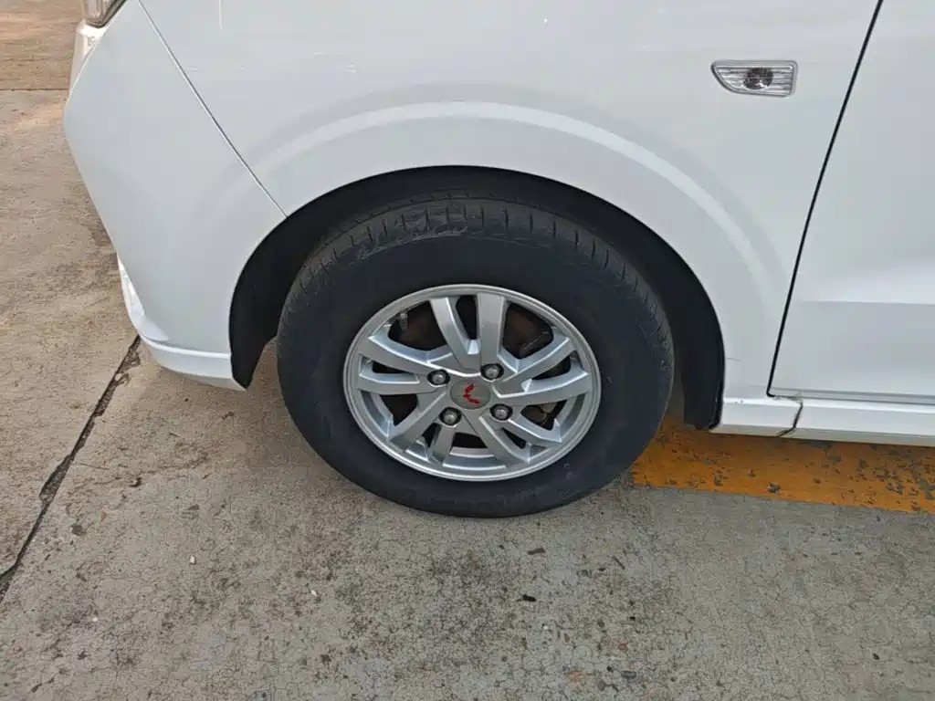 Wuling Hongguang — миниатюра 23