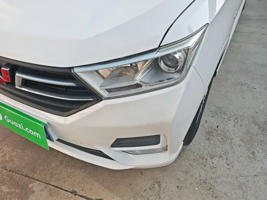 Wuling Hongguang — миниатюра 24