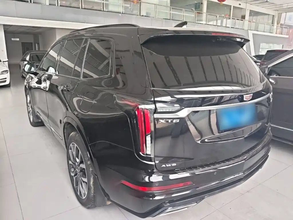 Cadillac XT6 2022 2.0T мест Luxury