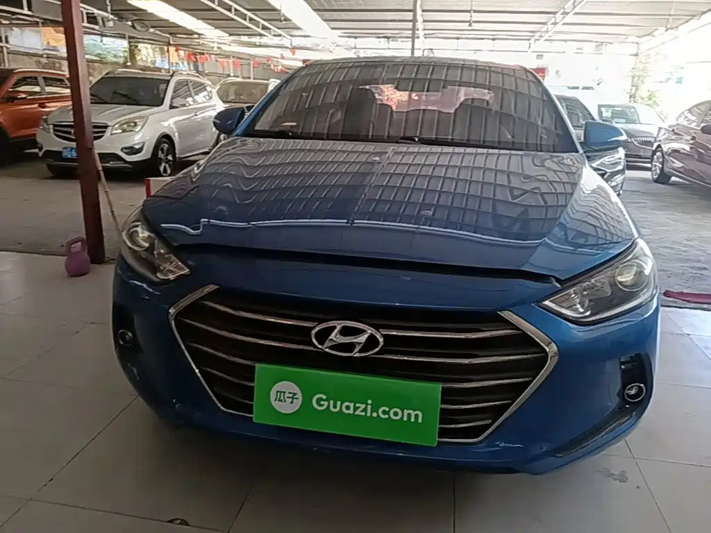 Hyundai Elantra — миниатюра 3