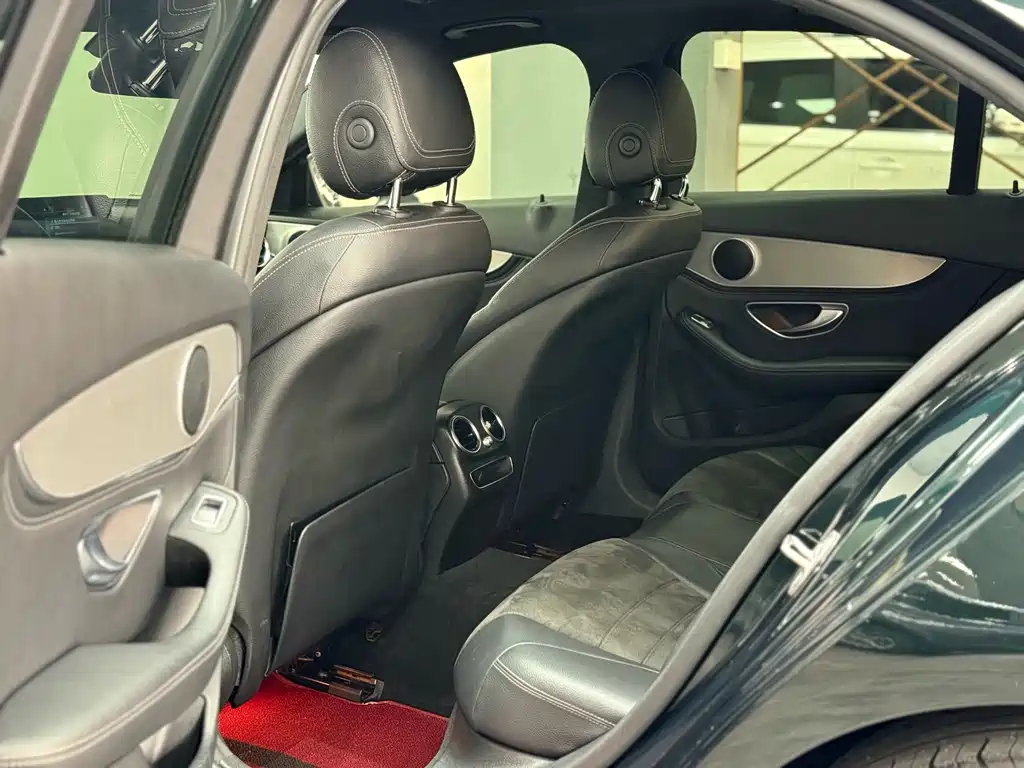 Mercedes-Benz C-Class — миниатюра 6
