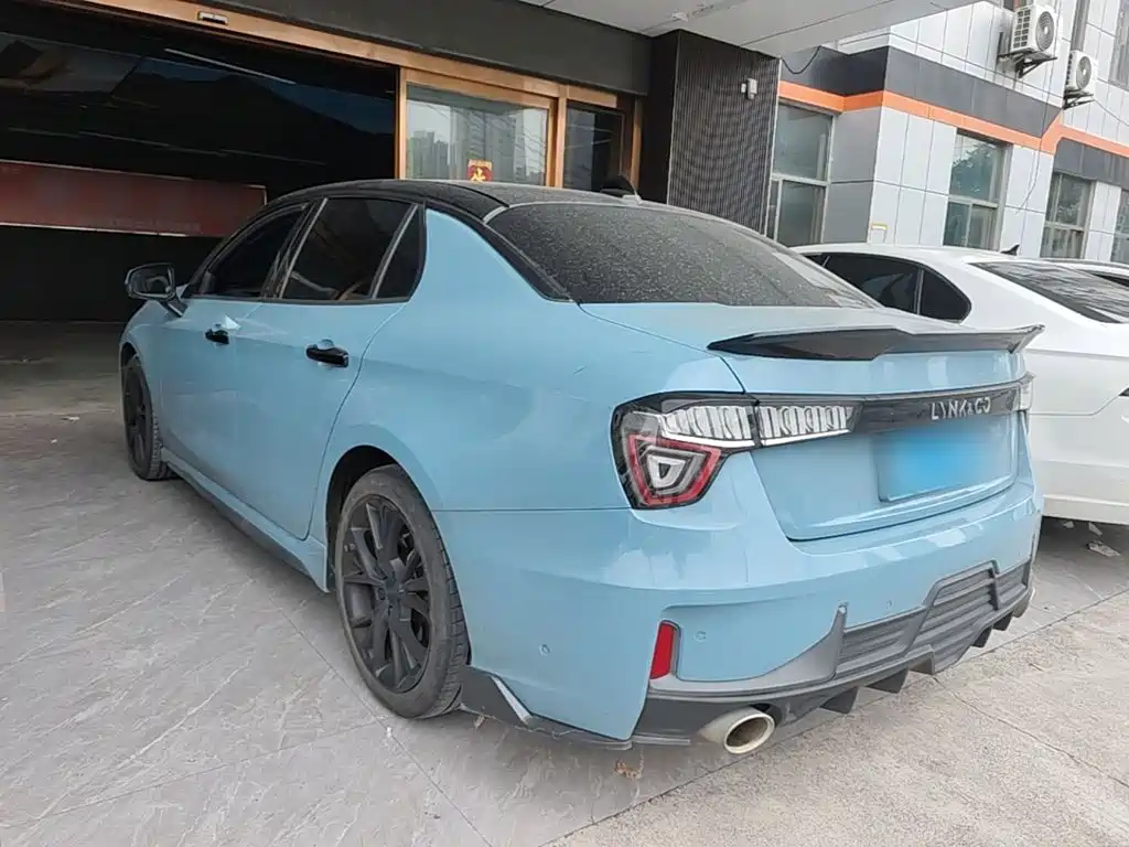 Lynk & Co 03 — миниатюра 5