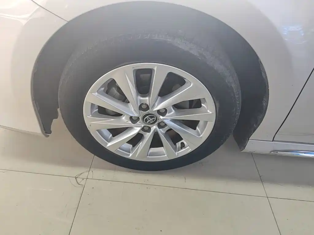 Toyota Camry — миниатюра 23