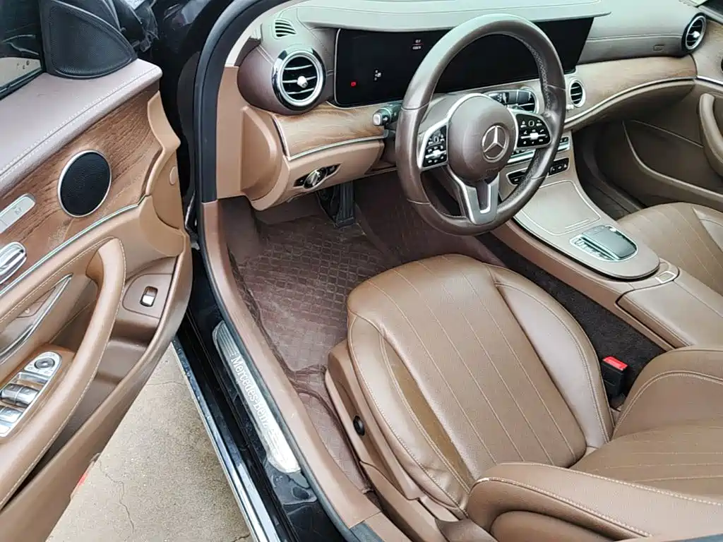 Mercedes-Benz E-Class — миниатюра 21