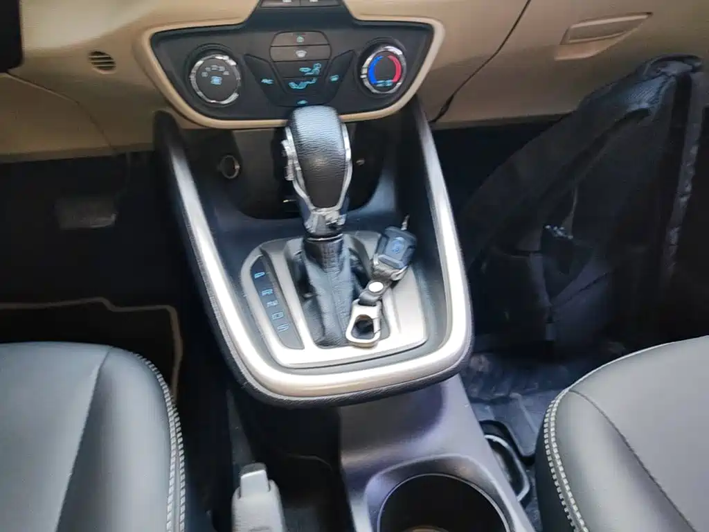 Ford Escort — миниатюра 14
