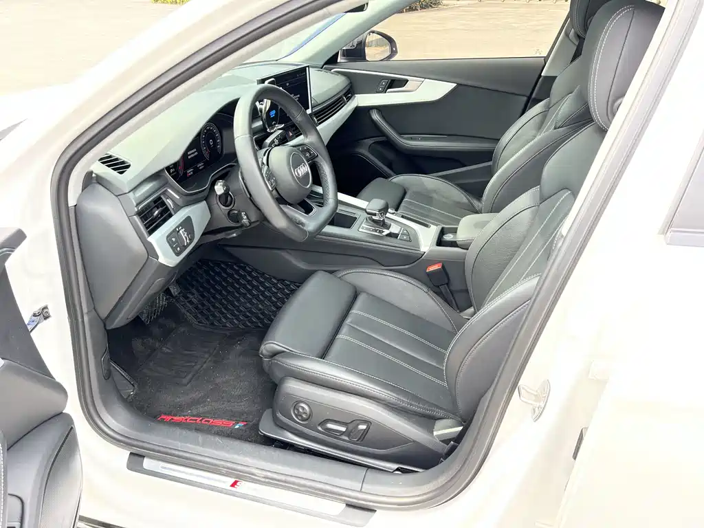 Audi A4L 2022 40 TFSI Luxury
