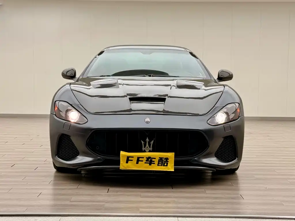 Maserati GranTurismo 2013 4.2L V8