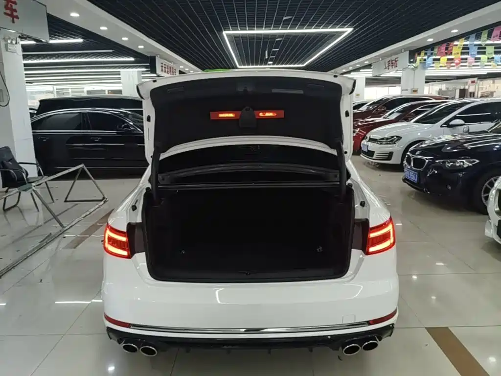 Audi A4L — миниатюра 19