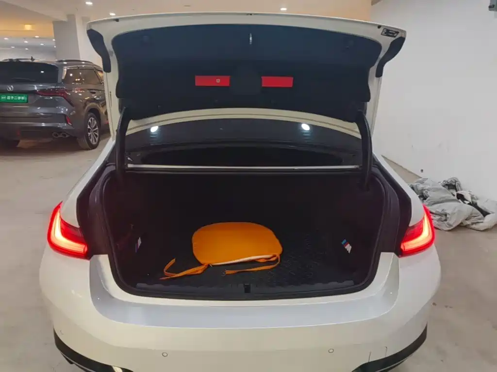 BMW i3 — миниатюра 21
