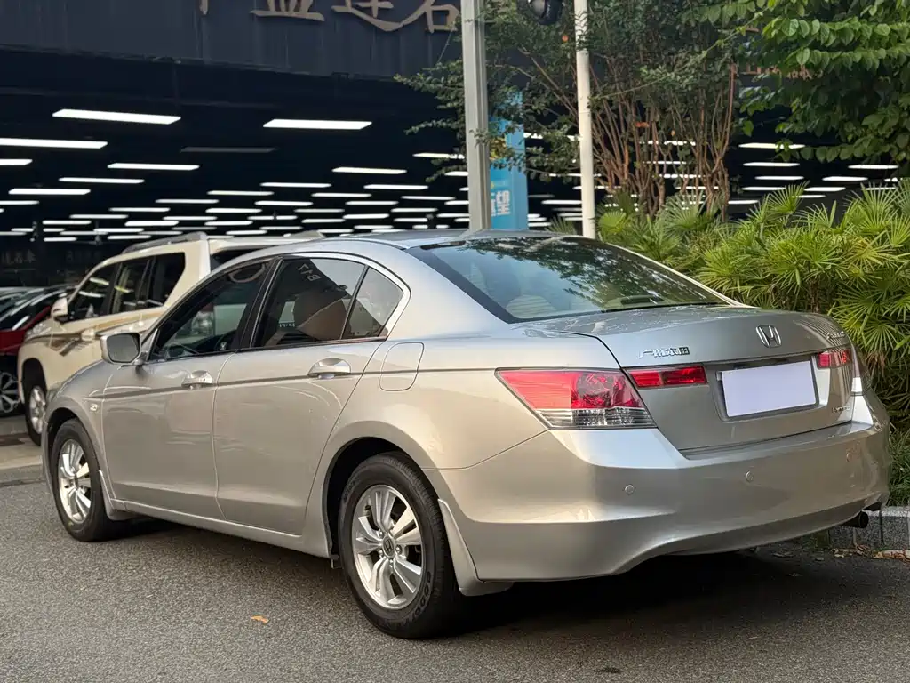 Honda Accord — миниатюра 5