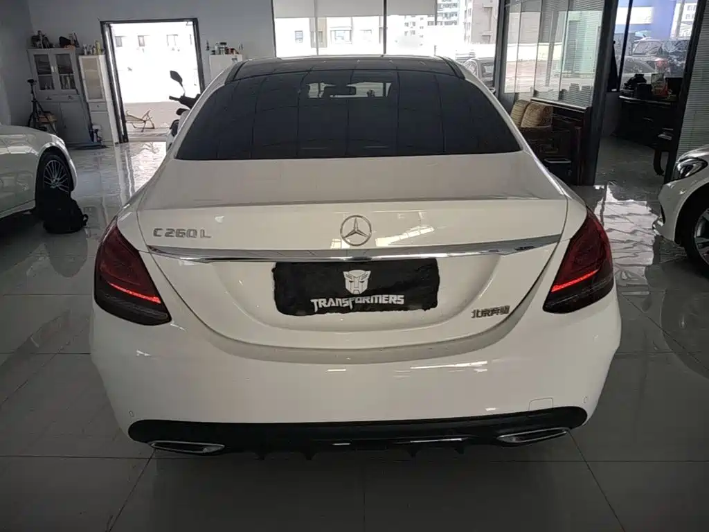 Mercedes-Benz C-Class — миниатюра 6