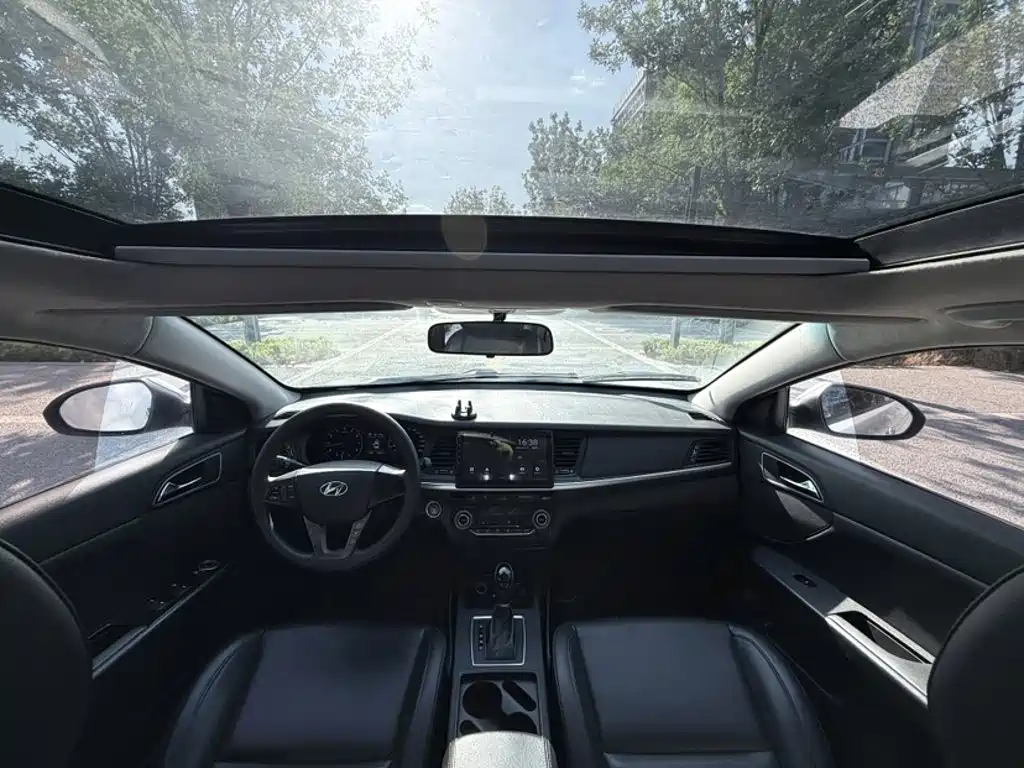 Hyundai Mistra — миниатюра 8