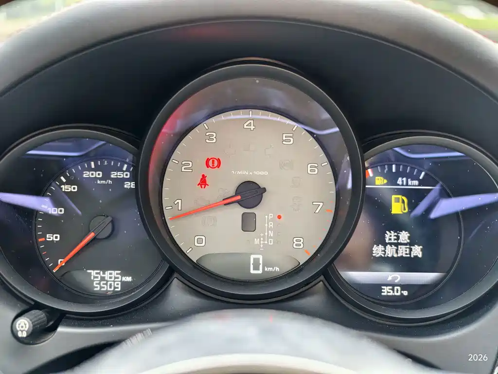 Porsche Macan — миниатюра 15