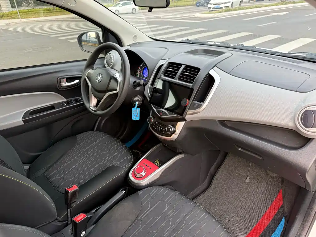 Changan Benben E-Star — миниатюра 12