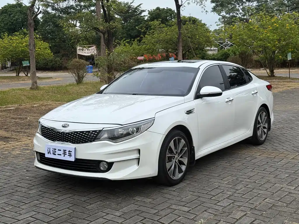 KIA K5