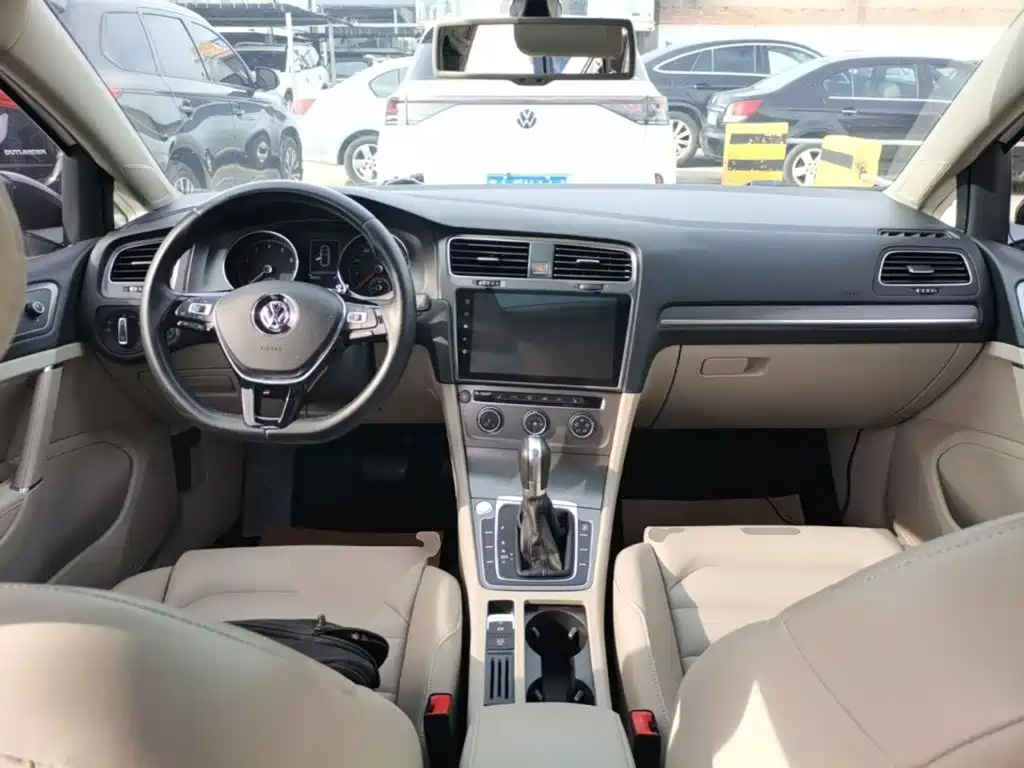 Volkswagen Golf — миниатюра 10