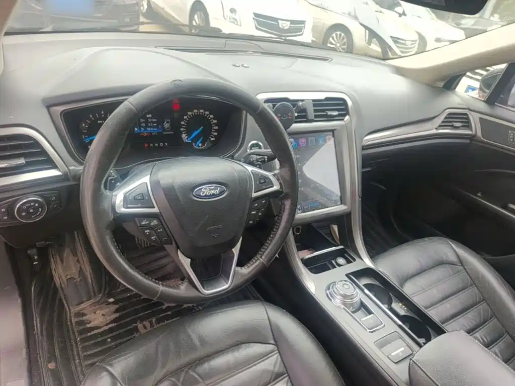 Ford Mondeo — миниатюра 10