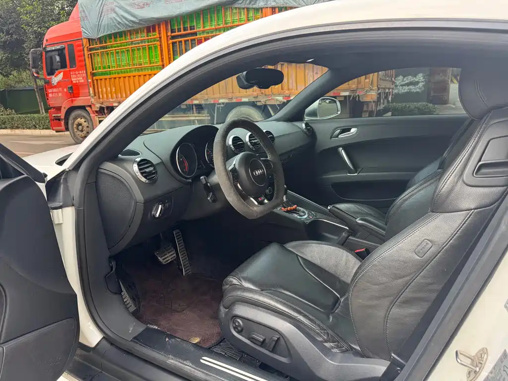Audi TT — миниатюра 10