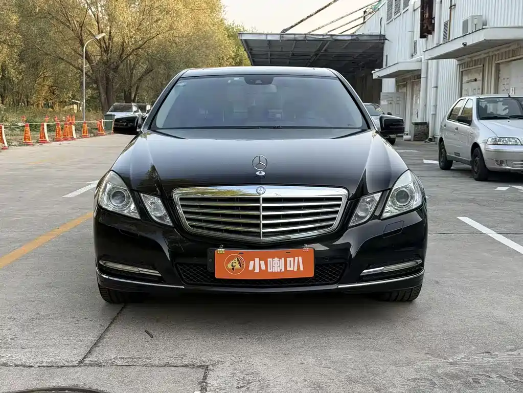 Mercedes-Benz E-Class — миниатюра 2
